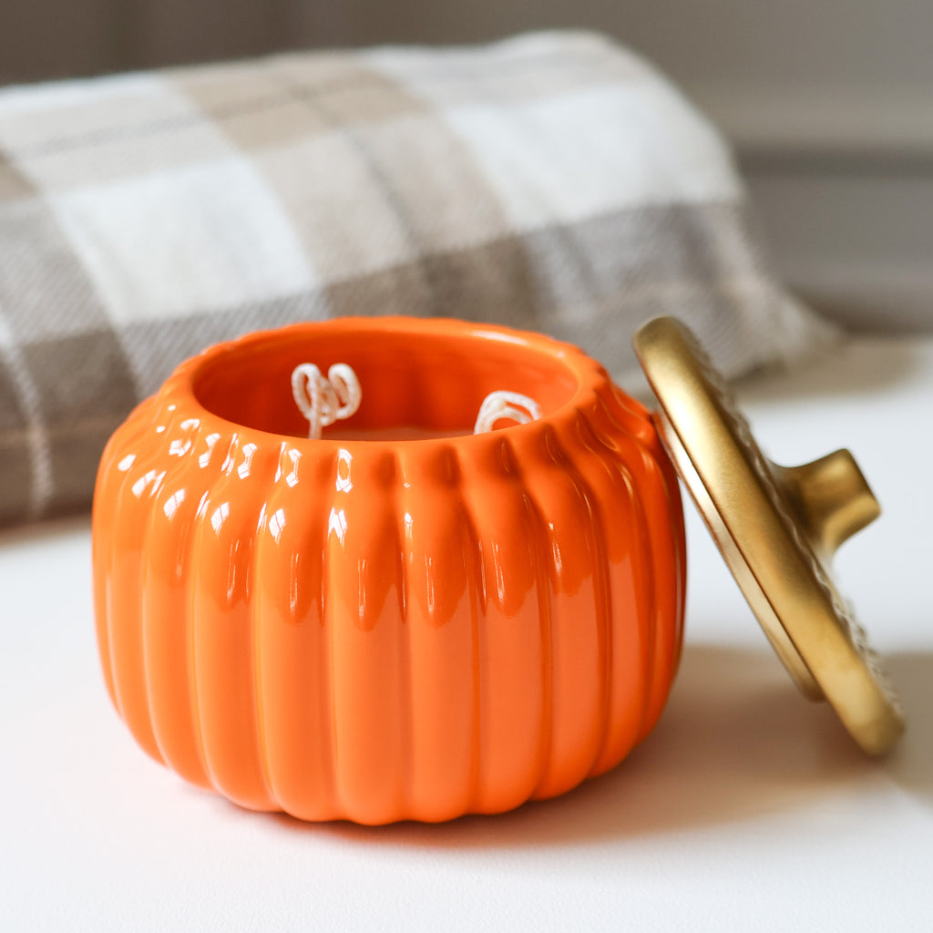 Pumpkin Swirl Ceramic Pumpkin Candle – 3‑Wick, Gold Lid, Maple Cinnamon Vanilla Scent