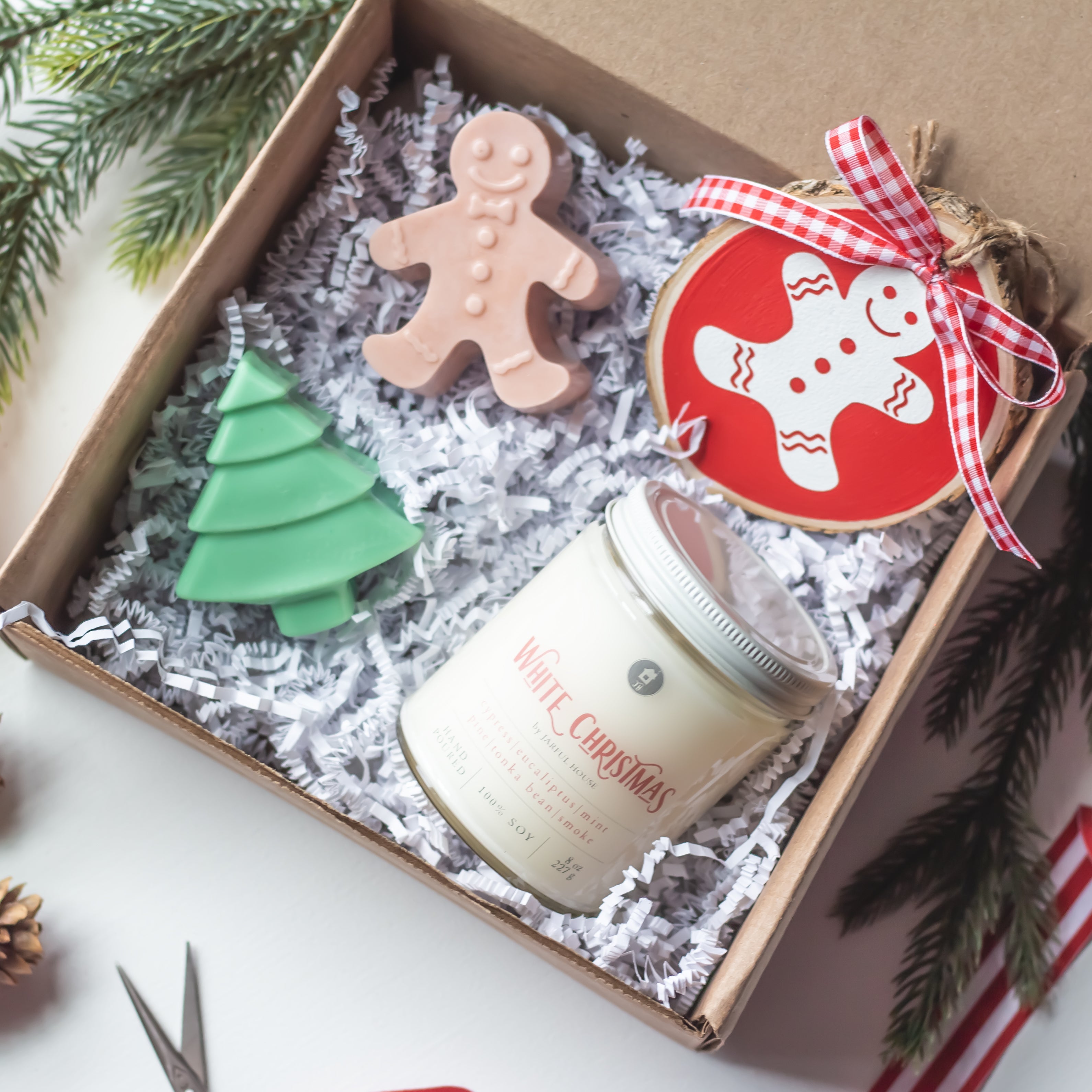 Christmas Candle Wax Melts Gift Set | Scented Soy Candle White Christmas +  Gingerbread Ornament + 2 Large Wax Melts - Jarful House
