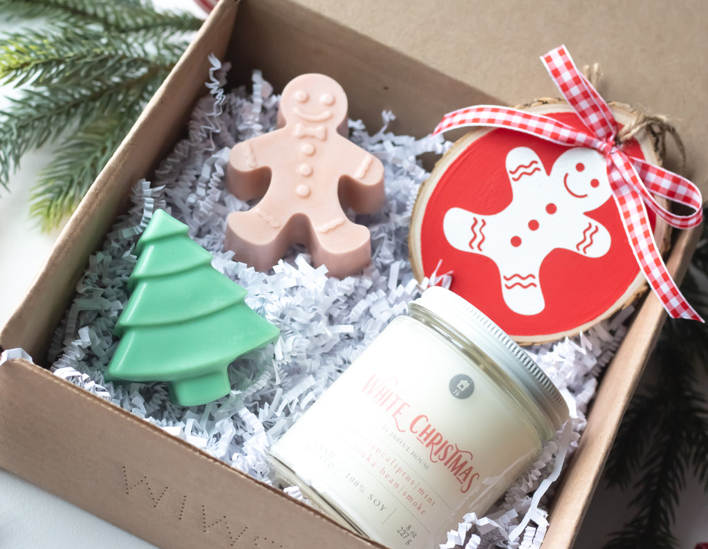 Christmas Candle Wax Melts Gift Set | Scented Soy Candle White Christmas +  Gingerbread Ornament + 2 Large Wax Melts - Jarful House